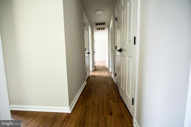 7928 RUSSELL RD, Alexandria, VA 22309
