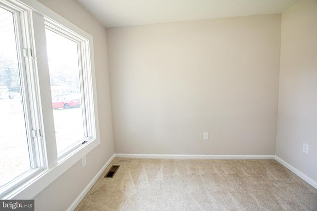 7928 RUSSELL RD, Alexandria, VA 22309