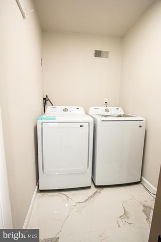 7928 RUSSELL RD, Alexandria, VA 22309