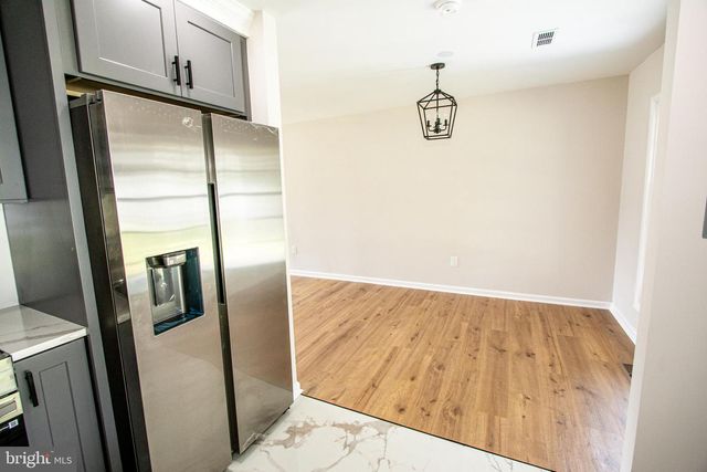 7928 RUSSELL RD, Alexandria, VA 22309