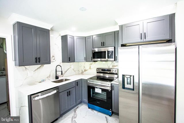 7928 RUSSELL RD, Alexandria, VA 22309