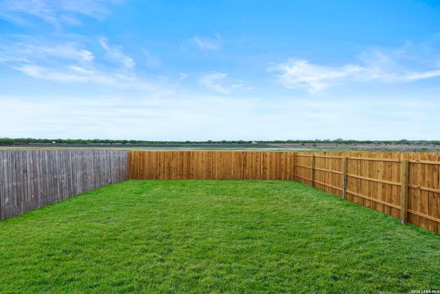 12619 Kathleen St, St Hedwig, TX 78152