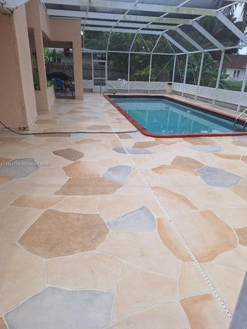 1500 SW 98th Ave, Pembroke Pines, FL 33025