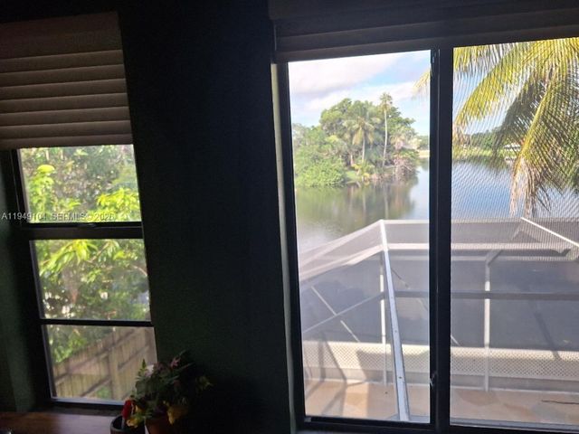 1500 SW 98th Ave, Pembroke Pines, FL 33025