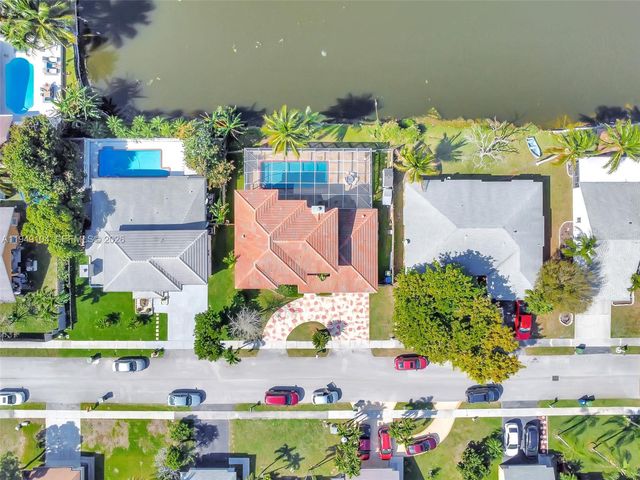 1500 SW 98th Ave, Pembroke Pines, FL 33025