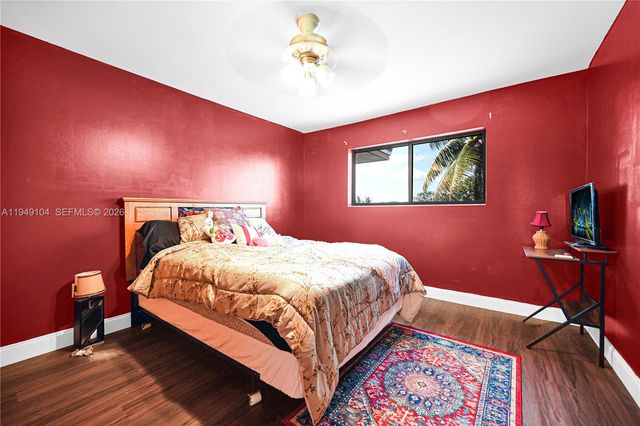 1500 SW 98th Ave, Pembroke Pines, FL 33025