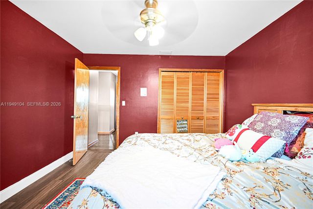 1500 SW 98th Ave, Pembroke Pines, FL 33025