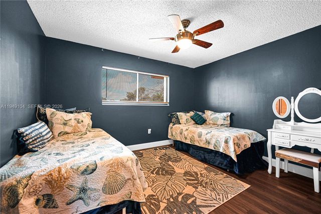 1500 SW 98th Ave, Pembroke Pines, FL 33025