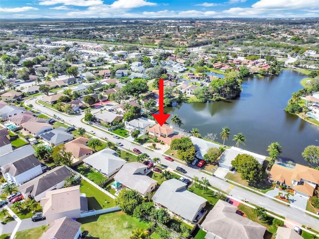 1500 SW 98th Ave, Pembroke Pines, FL 33025