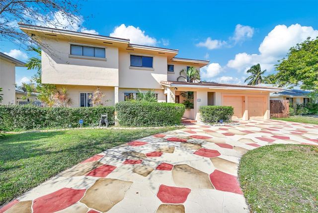 1500 SW 98th Ave, Pembroke Pines, FL 33025