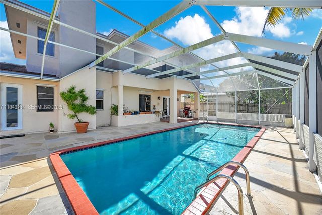 1500 SW 98th Ave, Pembroke Pines, FL 33025