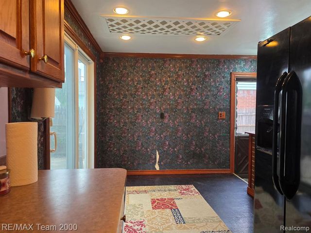 38114 Walnut Street, Romulus, MI 48174