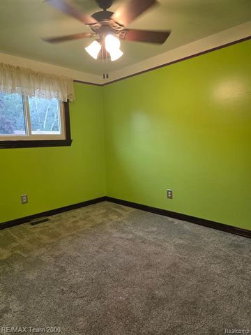 38114 Walnut Street, Romulus, MI 48174