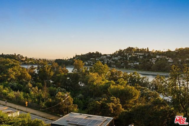 2485 Lindsay Lane, Los Angeles, CA 90039