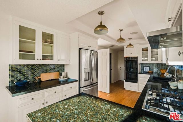 2485 Lindsay Lane, Los Angeles, CA 90039