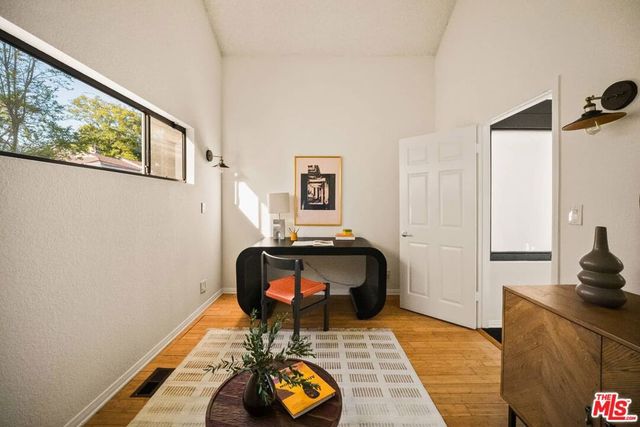 2485 Lindsay Lane, Los Angeles, CA 90039