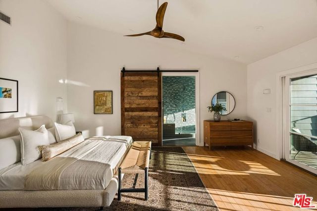 2485 Lindsay Lane, Los Angeles, CA 90039