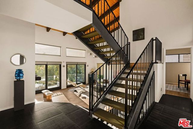 2485 Lindsay Lane, Los Angeles, CA 90039