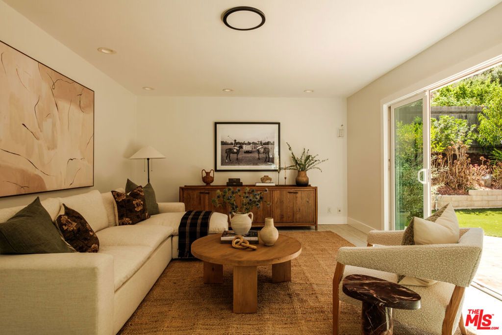 Image 12 of property listing at 2267 Kelmscott Court, Westlake Village, CA 91361