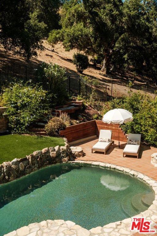 Image 23 of property listing at 2267 Kelmscott Court, Westlake Village, CA 91361