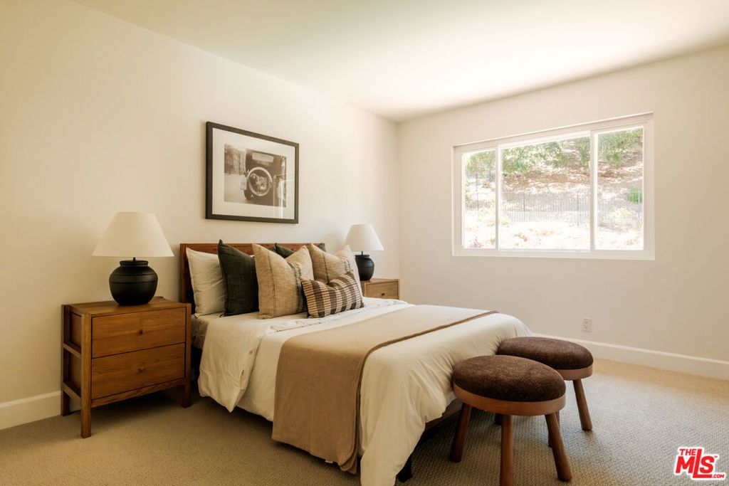 Image 32 of property listing at 2267 Kelmscott Court, Westlake Village, CA 91361