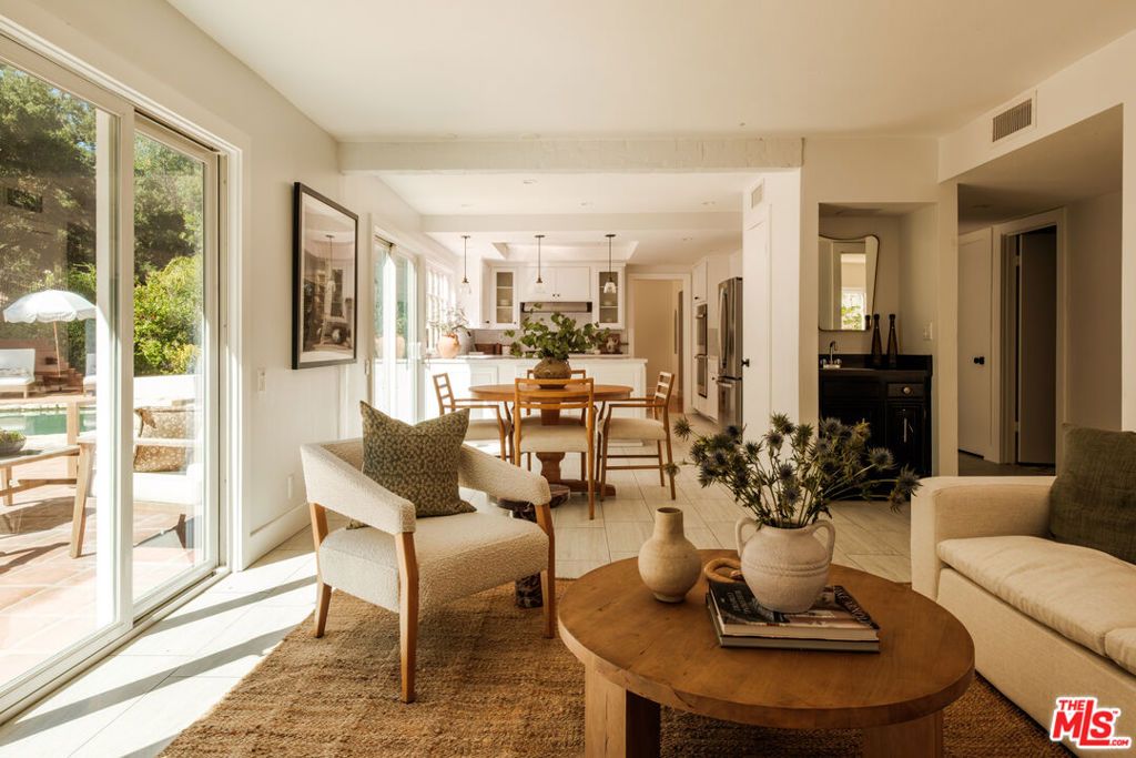 Image 5 of property listing at 2267 Kelmscott Court, Westlake Village, CA 91361