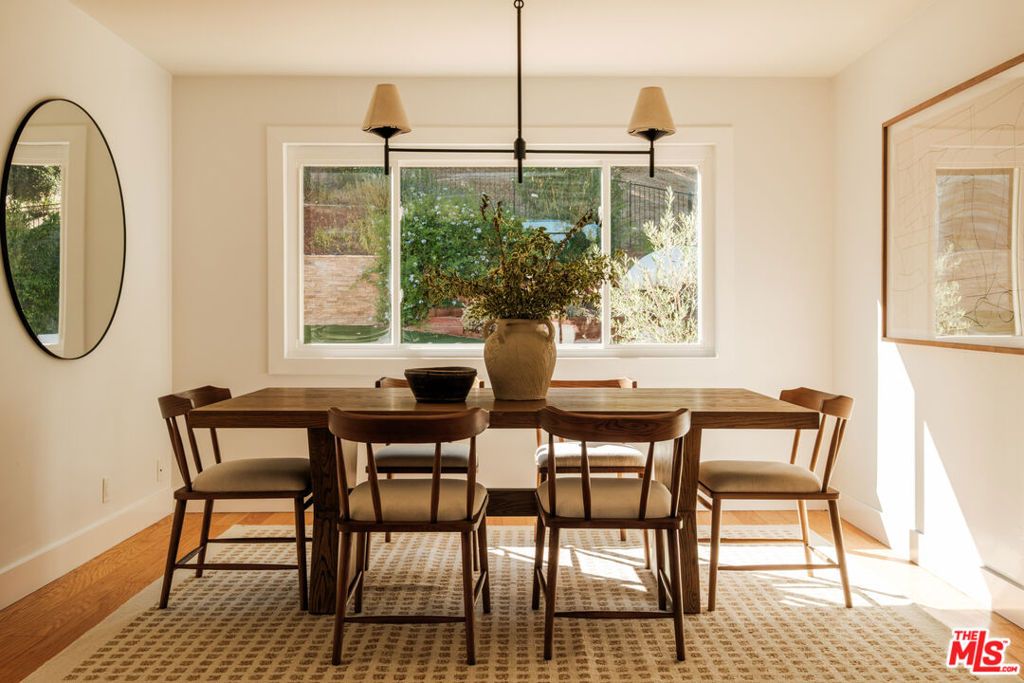 Image 7 of property listing at 2267 Kelmscott Court, Westlake Village, CA 91361