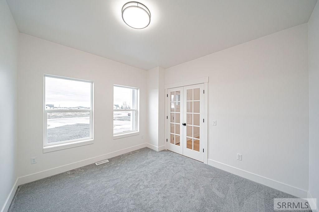 Image 6 of property listing at 2602 Winter Dr, Rexburg, ID 83440