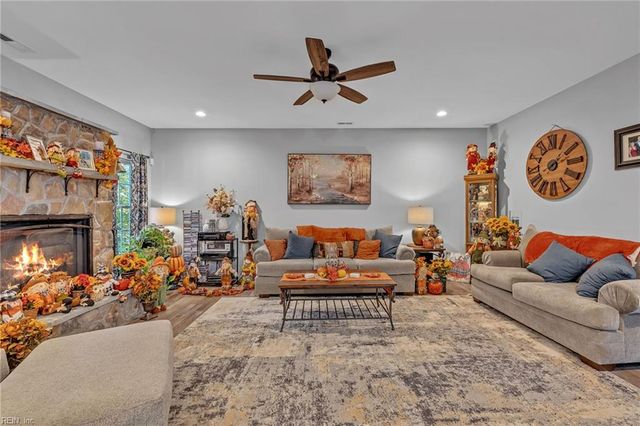 178 Collins RD, Suffolk, VA 23438