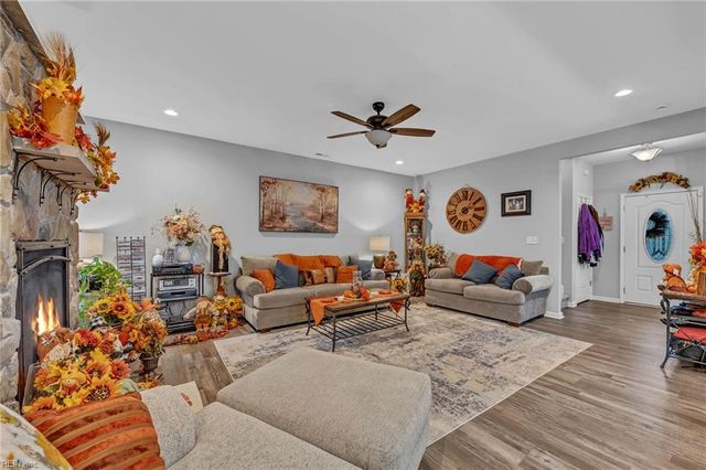 178 Collins RD, Suffolk, VA 23438