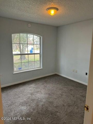 9151 RIDGE BRIER Lane, Jacksonville, FL 32225