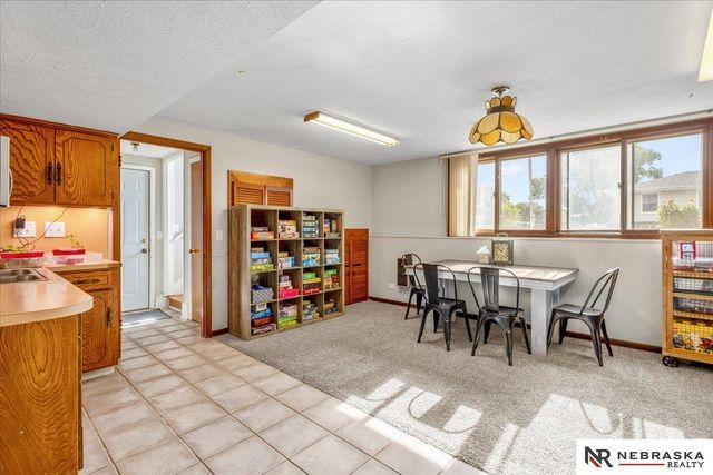 5215 S 91st Street, Omaha, NE 68127