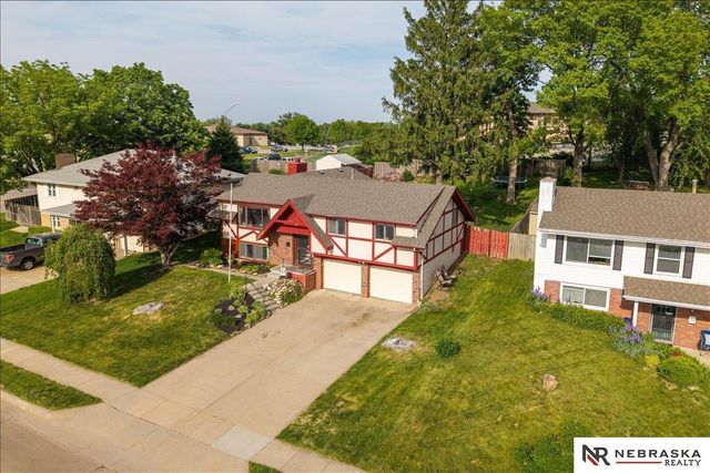 5215 S 91st Street, Omaha, NE 68127