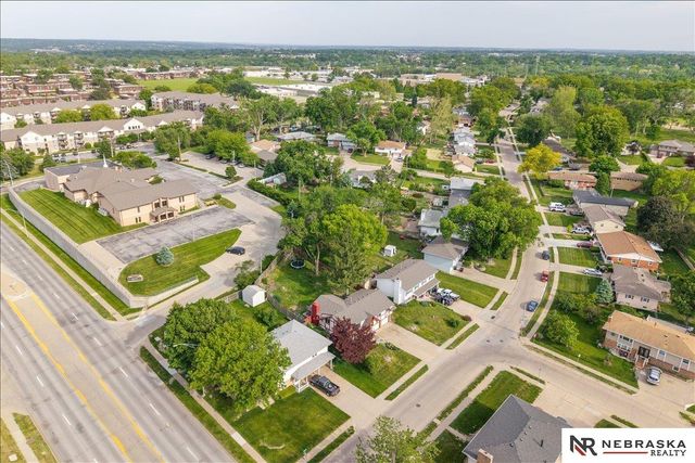 5215 S 91st Street, Omaha, NE 68127