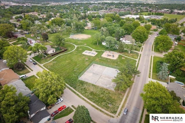 5215 S 91st Street, Omaha, NE 68127