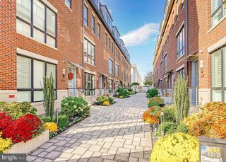 2002 RENAISSANCE WALK ## 2, Philadelphia, PA 19145