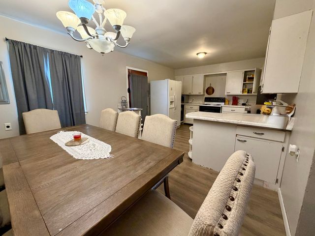 1057 7th Street, West Plains, MO 65775