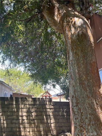 910 W Palmer Street, Compton, CA 90220