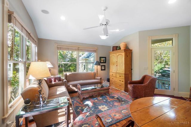 177 Burns Avenue, Wyoming, OH 45215