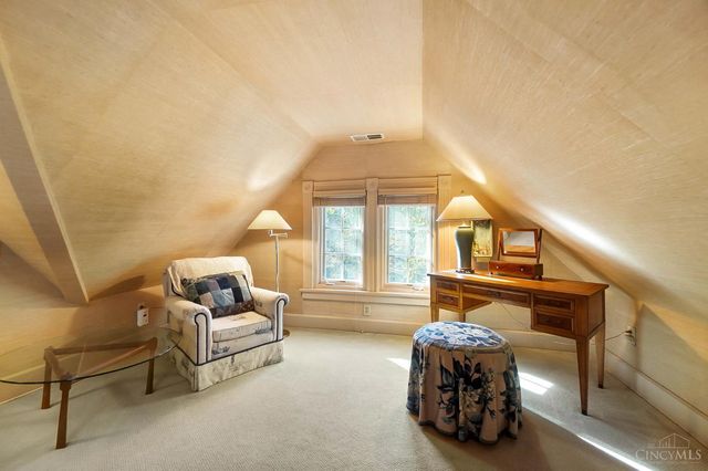 177 Burns Avenue, Wyoming, OH 45215