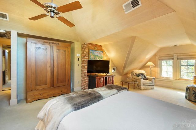 177 Burns Avenue, Wyoming, OH 45215