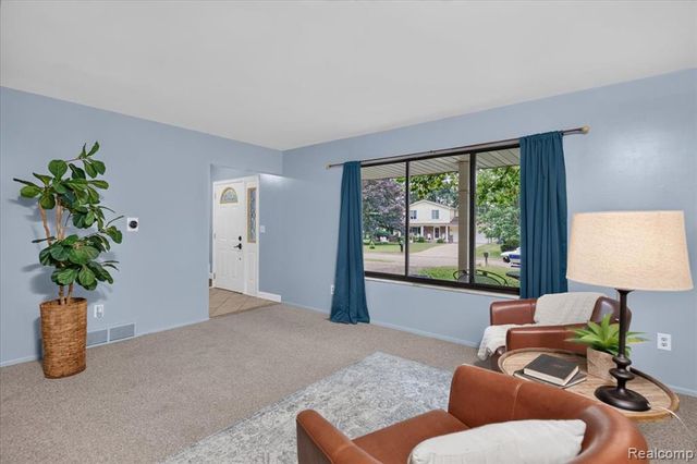 13305 Crane Ridge Drive, Fenton, MI 48430