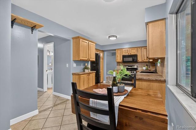 13305 Crane Ridge Drive, Fenton, MI 48430