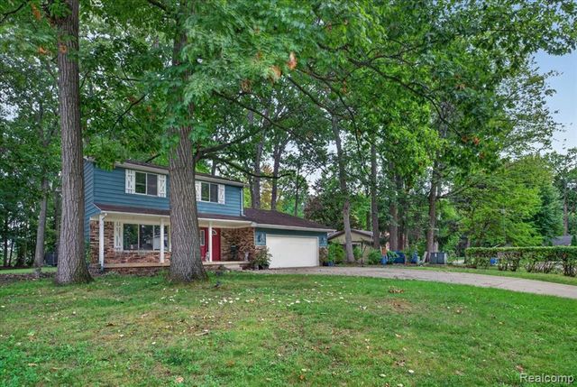 13305 Crane Ridge Drive, Fenton, MI 48430