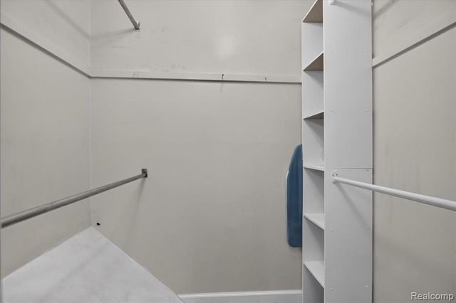 13305 Crane Ridge Drive, Fenton, MI 48430