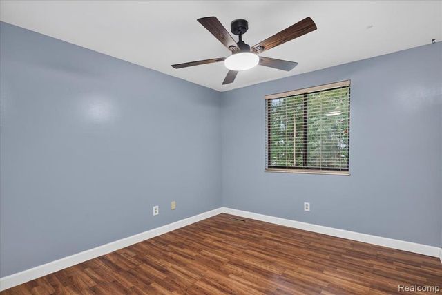 13305 Crane Ridge Drive, Fenton, MI 48430