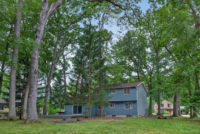 13305 Crane Ridge Drive, Fenton, MI 48430