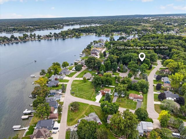 13305 Crane Ridge Drive, Fenton, MI 48430