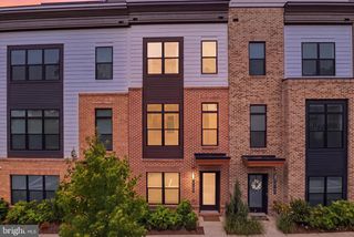 2103 TYSONS RIDGELINE RD, Falls Church, VA 22043