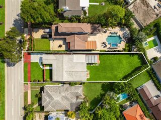 5127 Alton Rd, Miami Beach, FL 33140